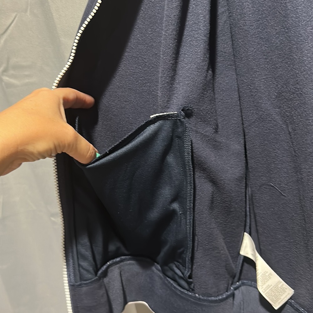 🐧 Penguin Jacket 🐧 - Picture 6 of 9
